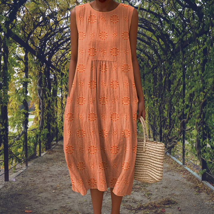 Kira | Chic Sleeveless Dress Featuring Convenient Pockets