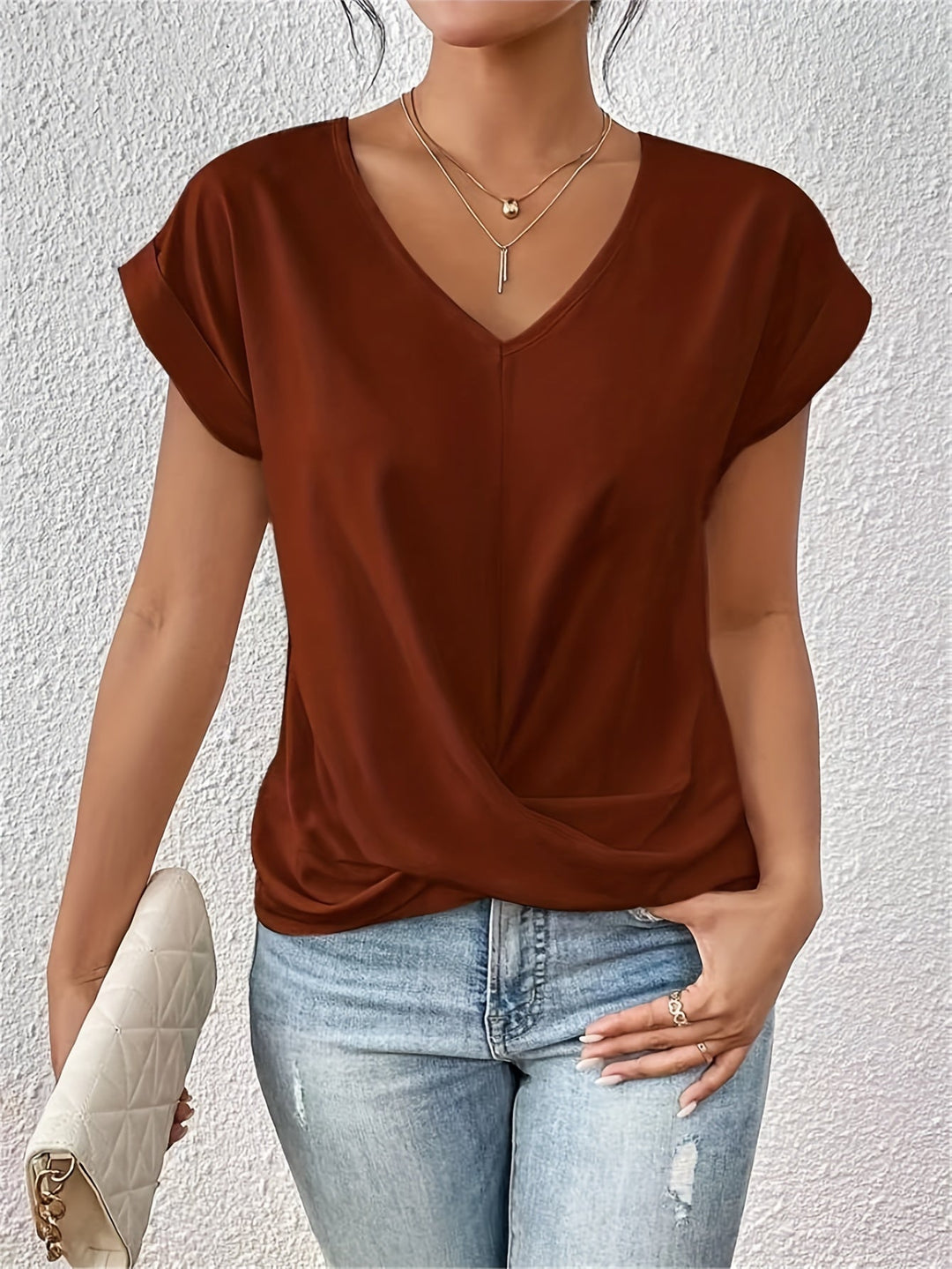 Zoe - Casual T-Shirt with Sweetheart Neckline