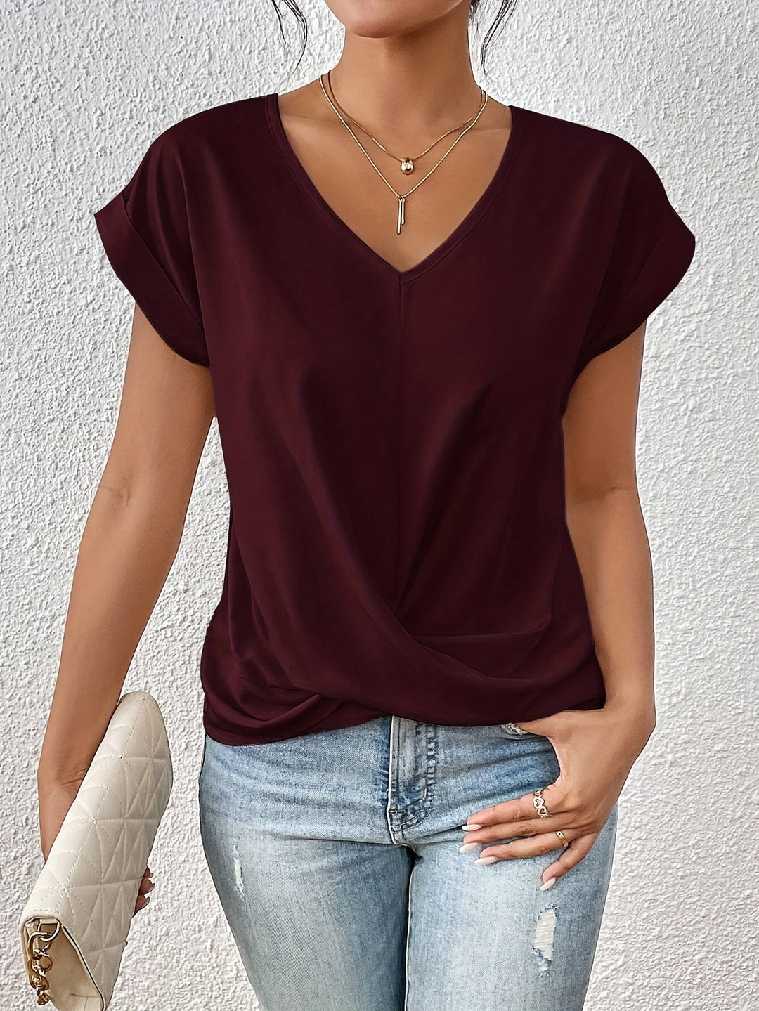 Zoe - Casual T-Shirt with Sweetheart Neckline
