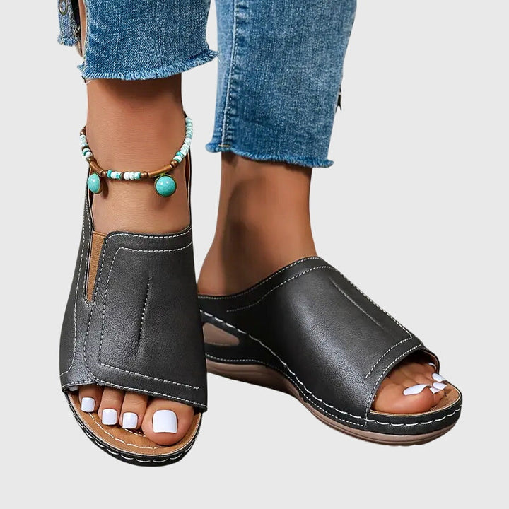 Aretha™ | Comfort-Focused Orthopedic Sandals