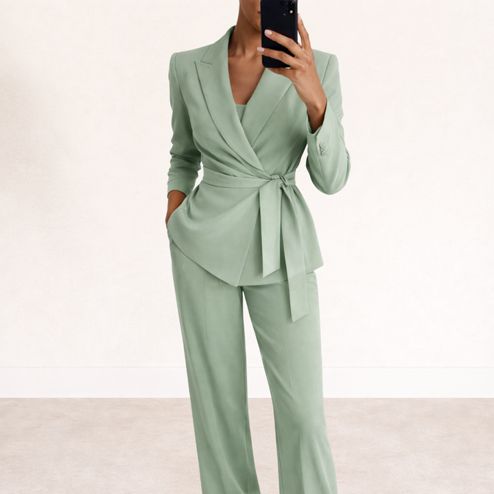 Evelyn | Tailored Blazer with Belt