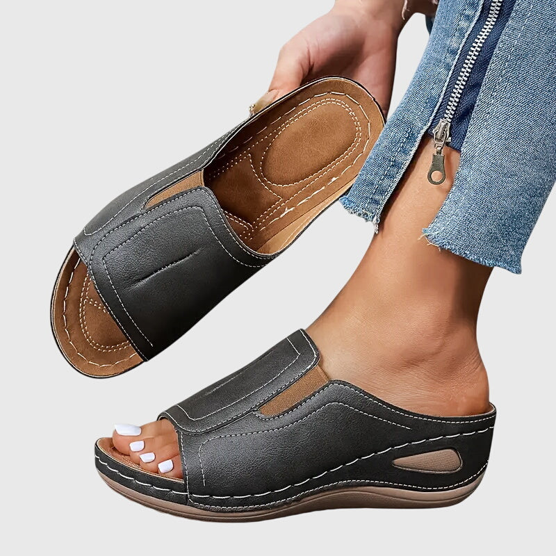 Aretha™ | Comfort-Focused Orthopedic Sandals